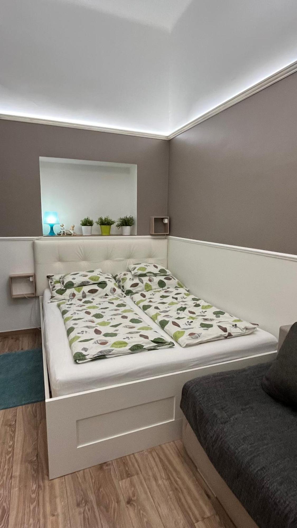Mirage Apartments Vaci Street บูดาเปสต์ ภายนอก รูปภาพ