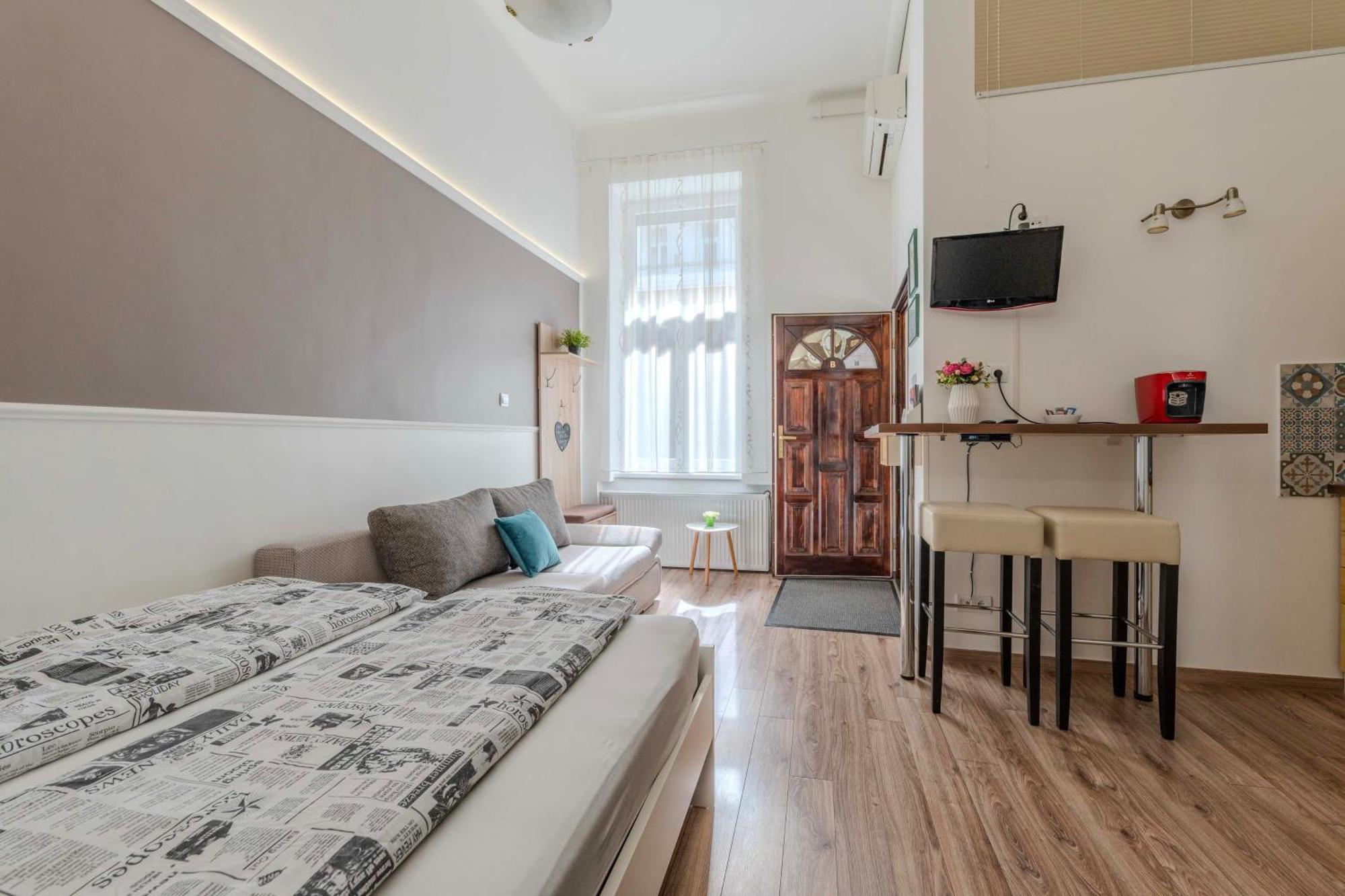 Mirage Apartments Vaci Street บูดาเปสต์ ภายนอก รูปภาพ