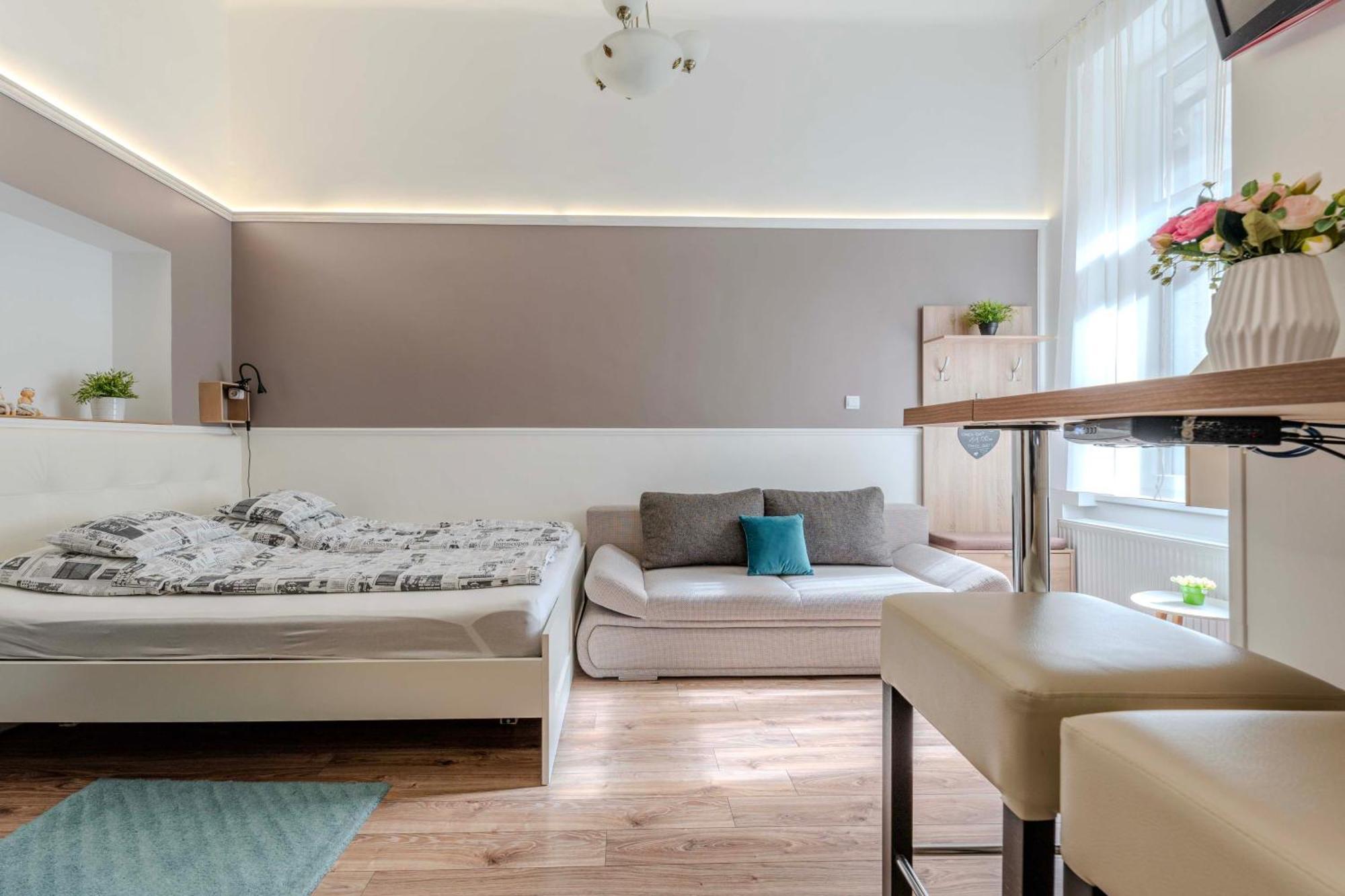 Mirage Apartments Vaci Street บูดาเปสต์ ภายนอก รูปภาพ